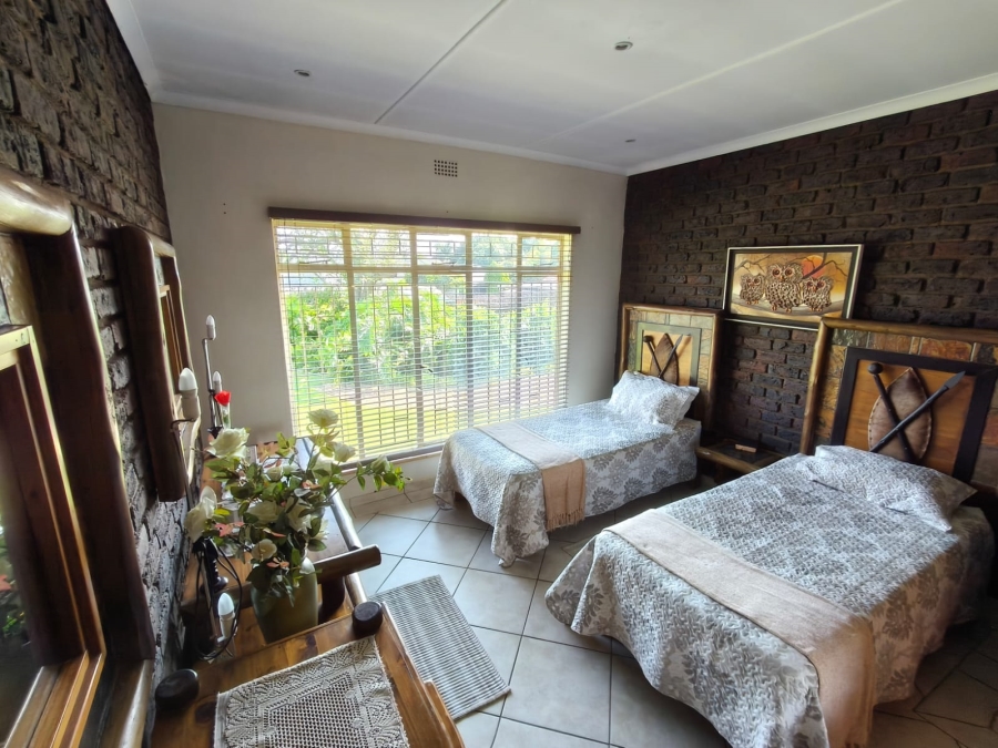 4 Bedroom Property for Sale in Safari Gardens North West